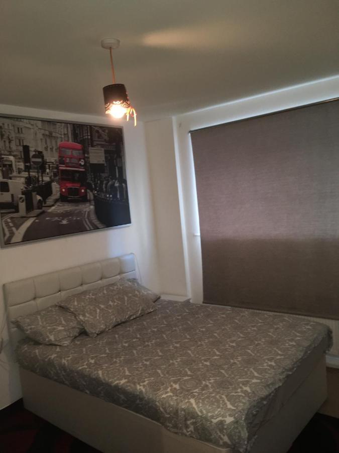 1 Bed Apt Near Canary Wharf London City Centre Exterior photo